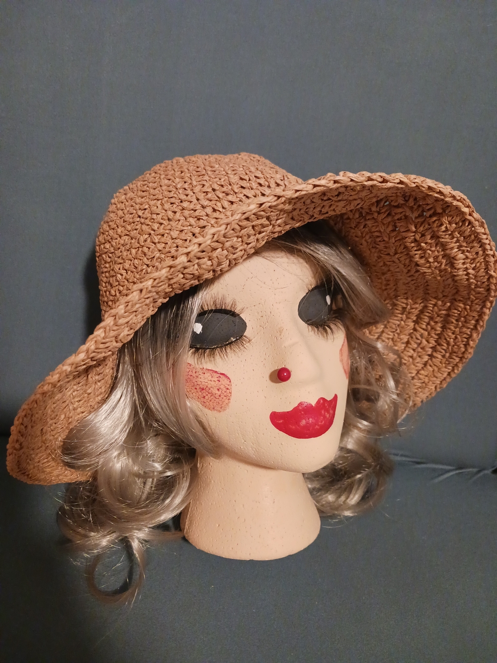 Womens Wide Brim Crochet Bow Sun Hat - Tan EUC